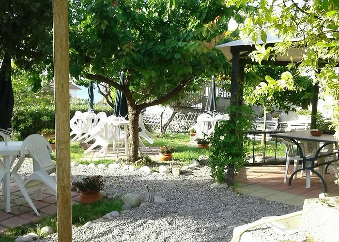 Frühstückspension Magna Grecia 4*